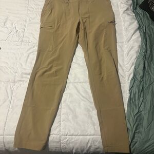 Columbia Men's Khaki Cargo Pants